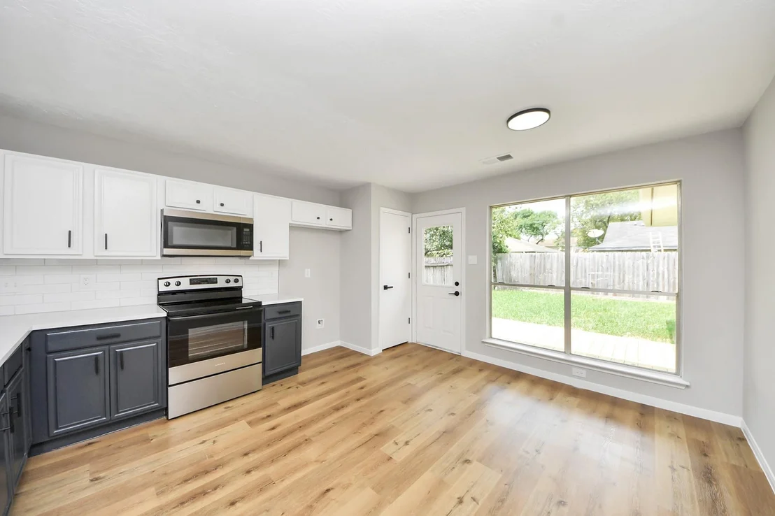Photo of 15307 Streatham Circle