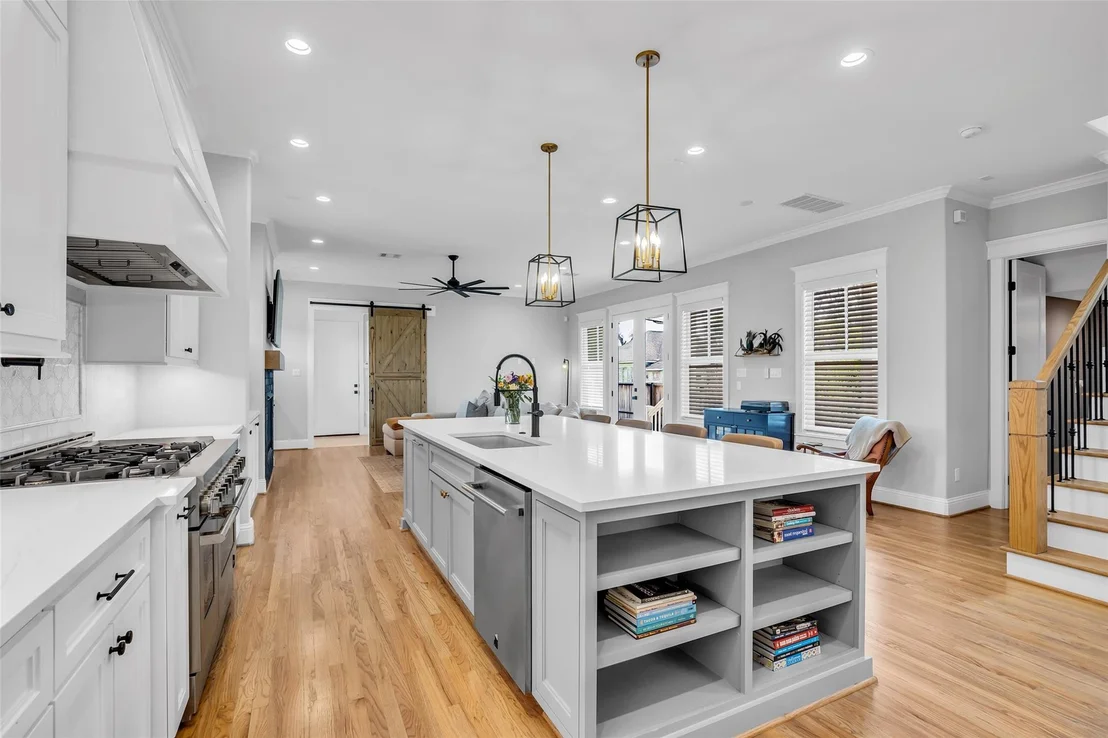 Photo of 800 Walton Street