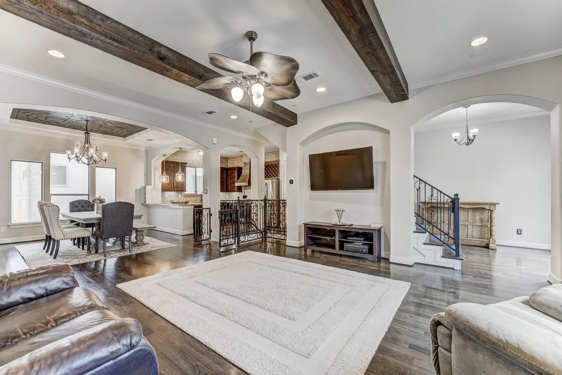Photo of 2308 Couch Street