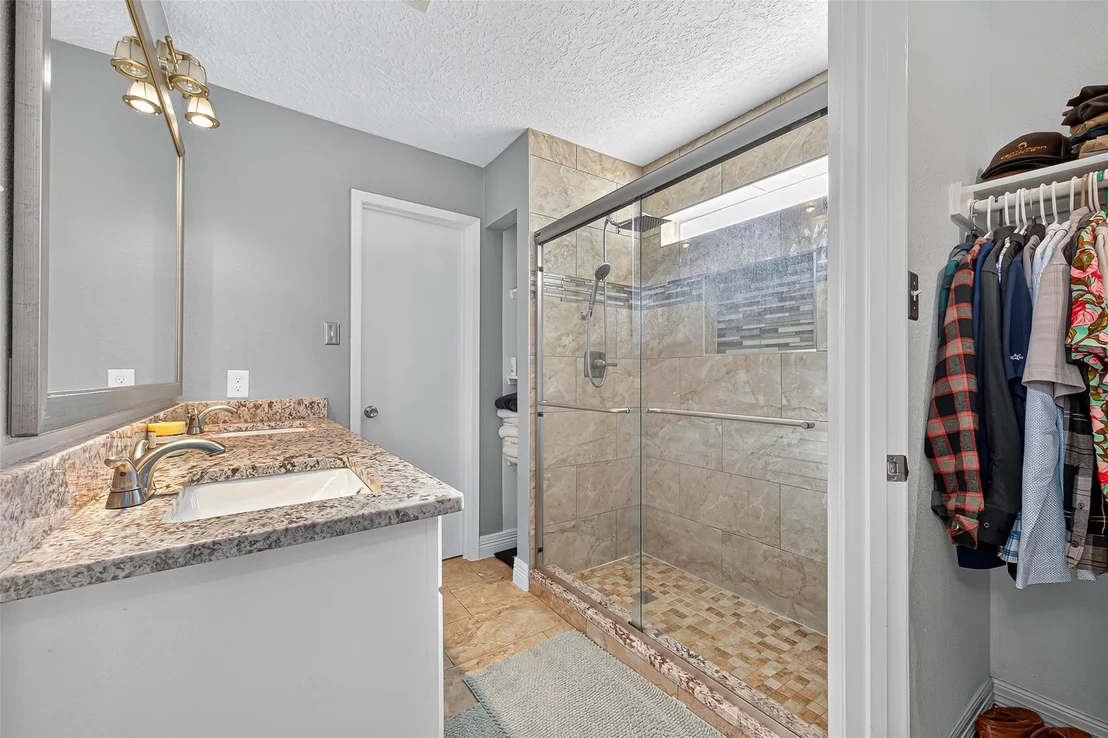 Photo of 2901 Maple Knoll Drive