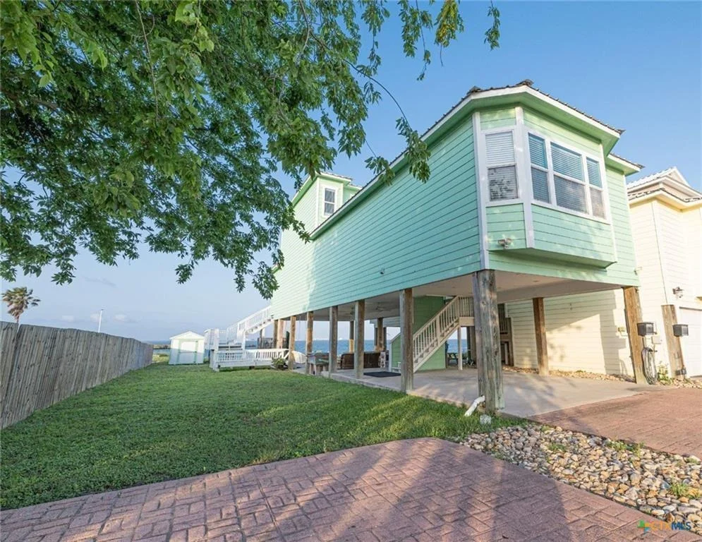 Photo of 106 Clement Cove