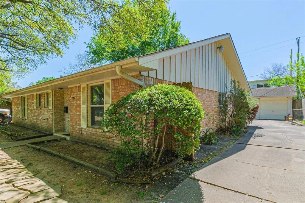 Photo of 5931 Reamer Street