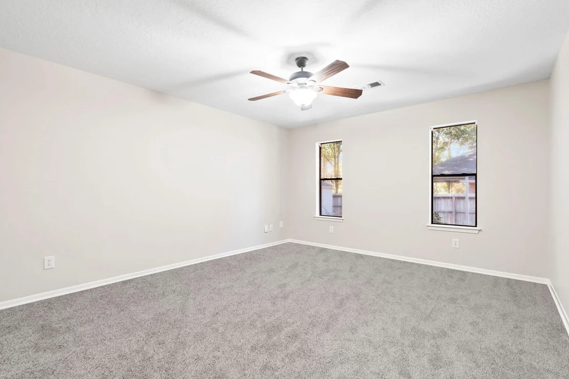 Photo of 15633 Corinthian Way