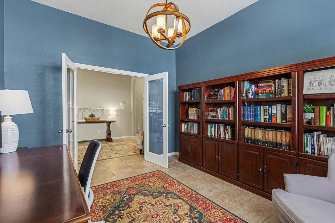 Photo of 27006 Cliff Pointe Lane