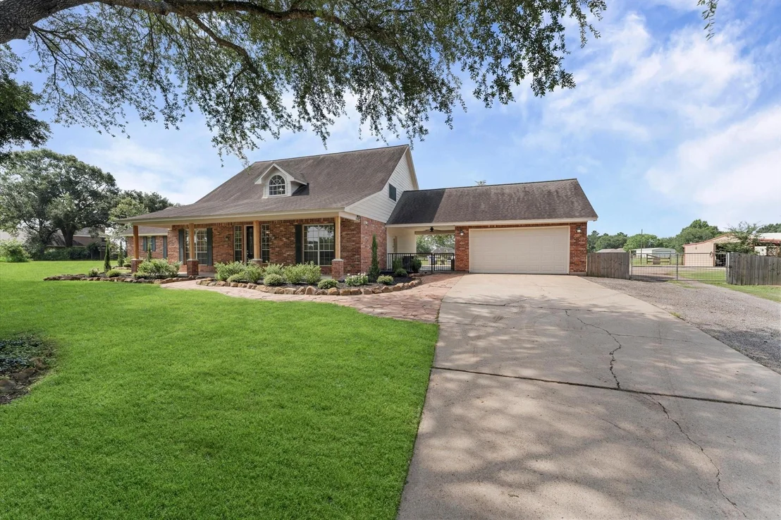 Photo of 33014 Grove Park Drive