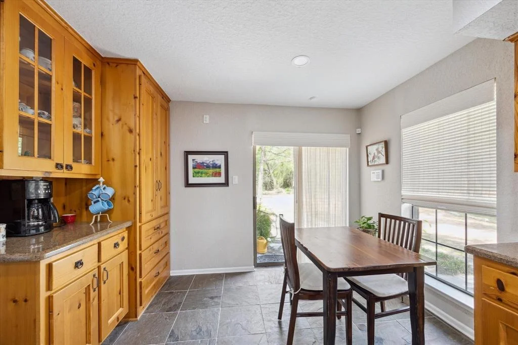 Photo of 575 Oak Meadow Road