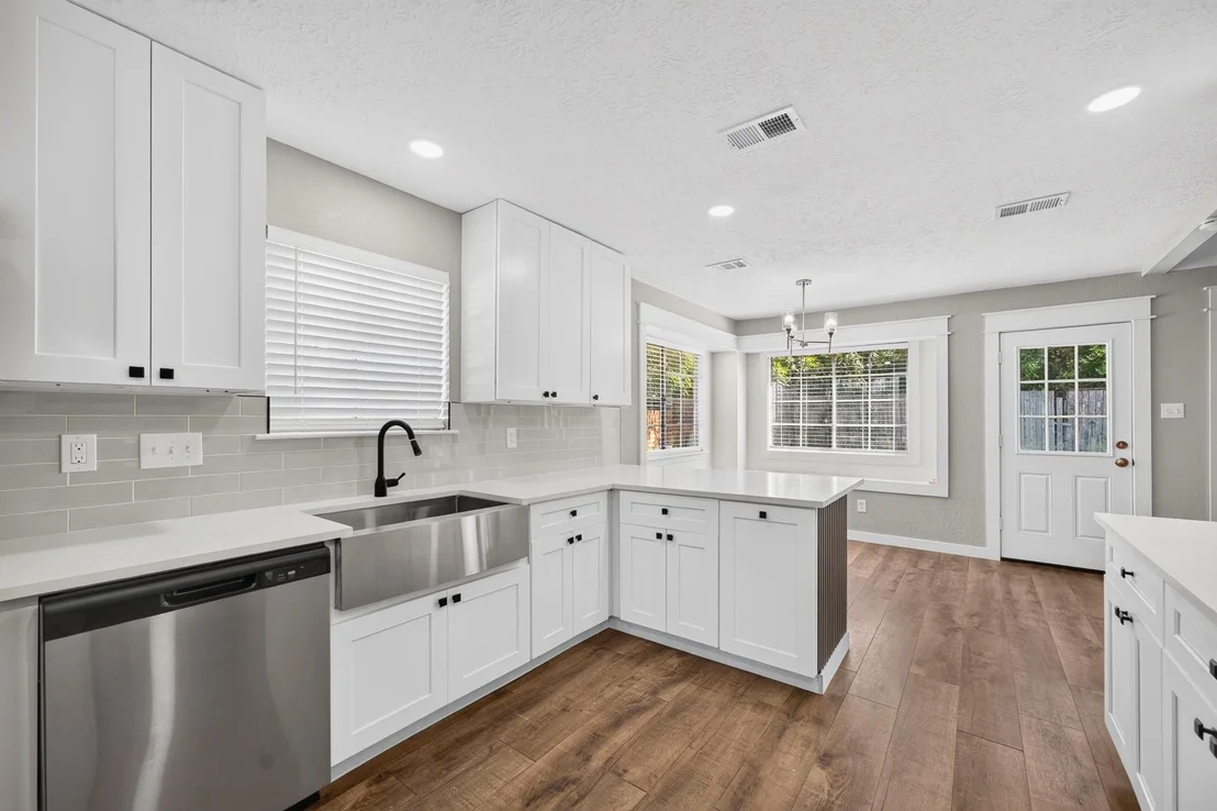Photo of 2218 Pincher Creek Drive