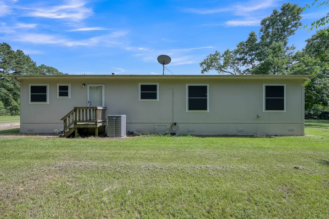 Photo of 17055 Rogers Road