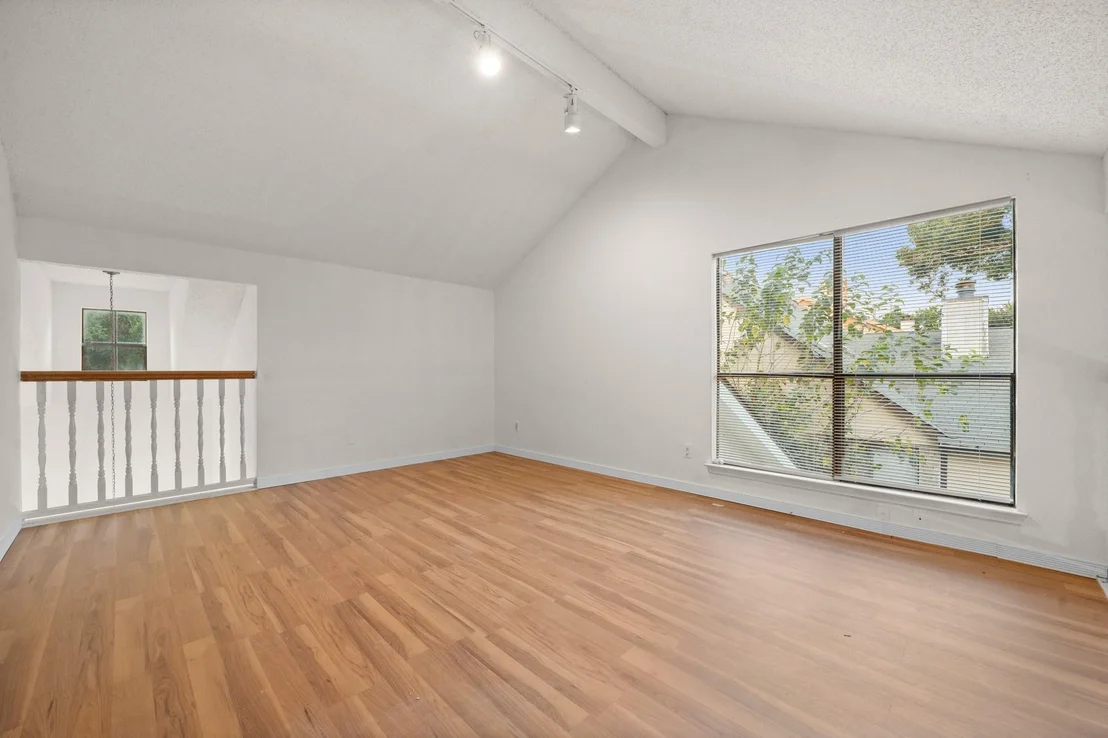 Photo of 13527 Avonshire Drive