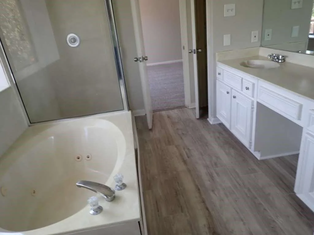 Photo of 5407 Victoria Drive