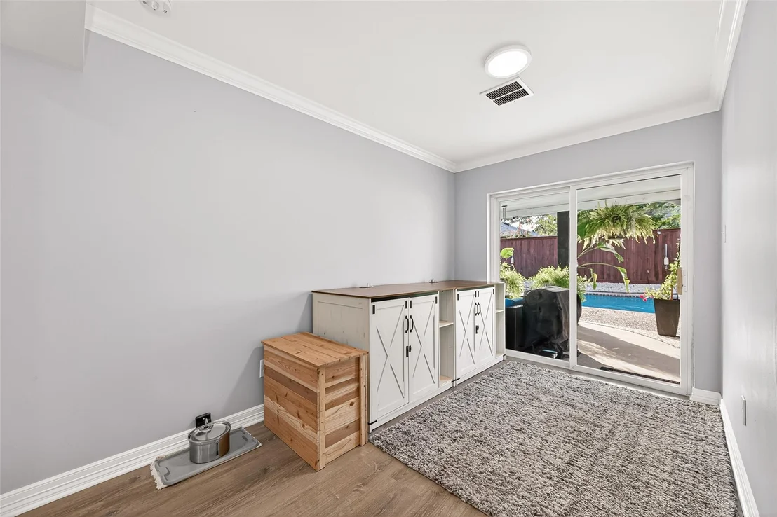 Photo of 5814 Theall Road