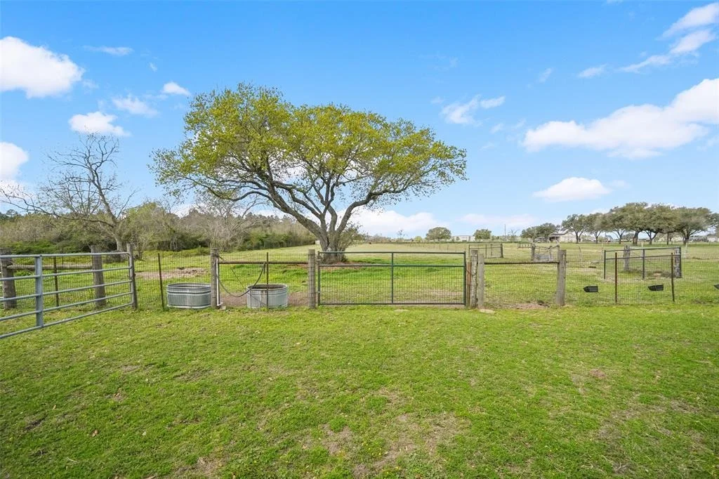 Photo of 21511 Kickapoo Road