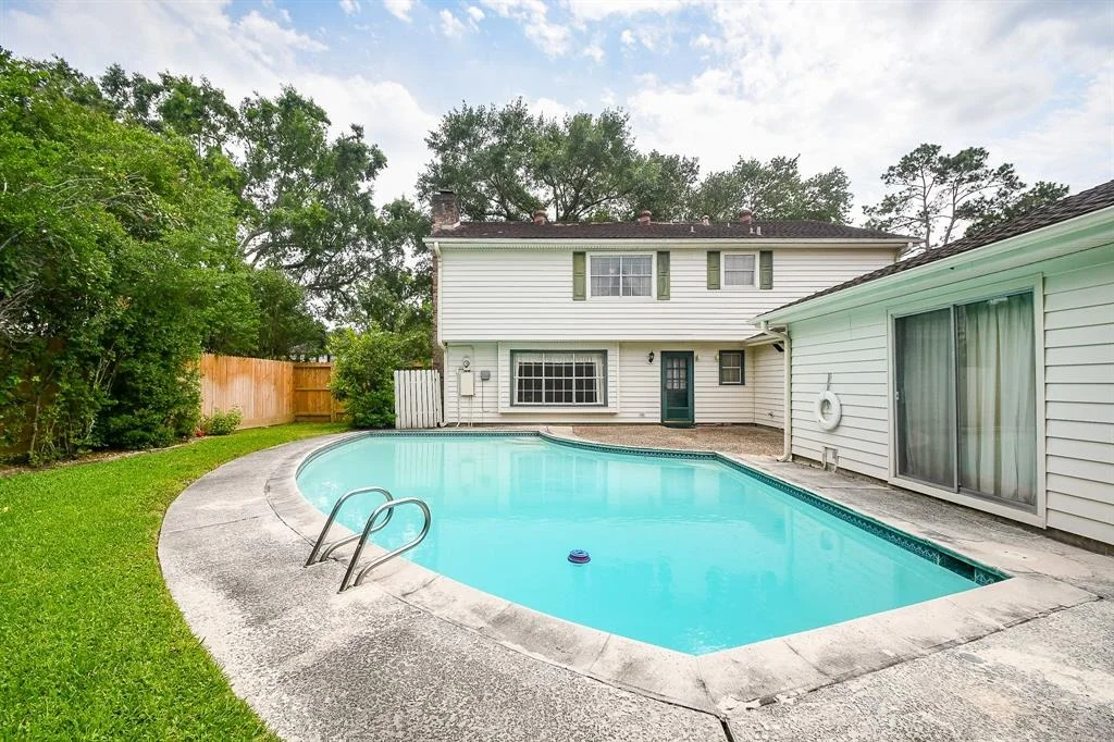 Photo of 14626 Carolcrest Drive