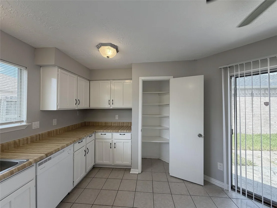 Photo of 16206 Indian Mill Drive