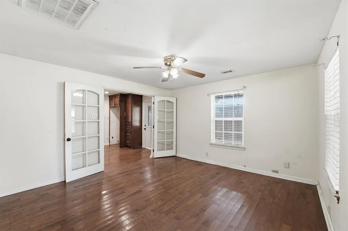 Photo of 2922 Pansy Street