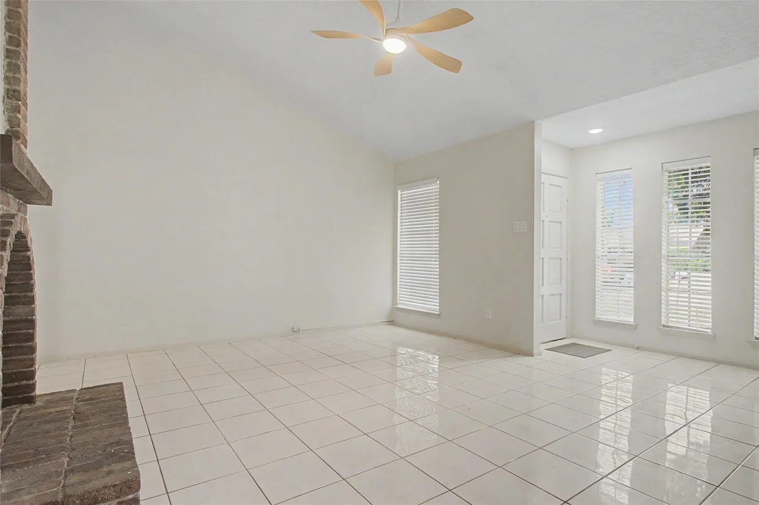 Photo of 9423 Bollingbrook Drive
