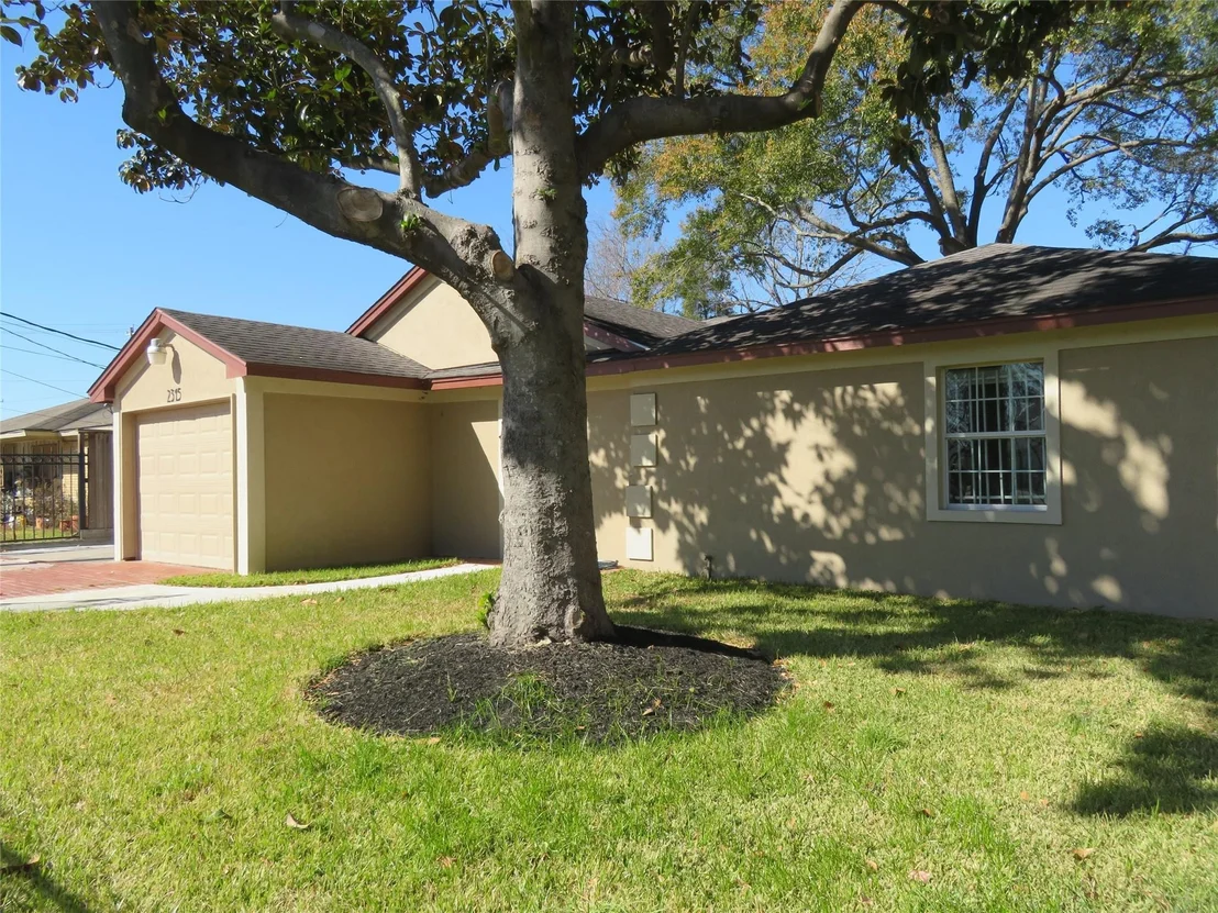 Photo of 2315 Langley Road
