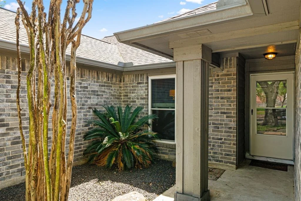 Photo of 8303 Battleoak Drive