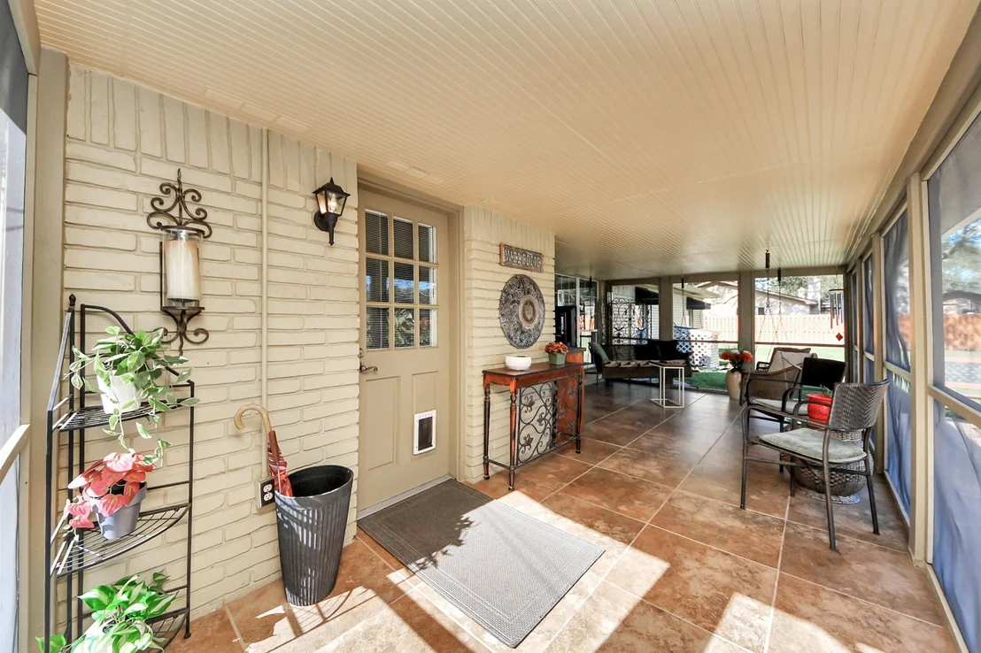 Photo of 15810 Merle Road