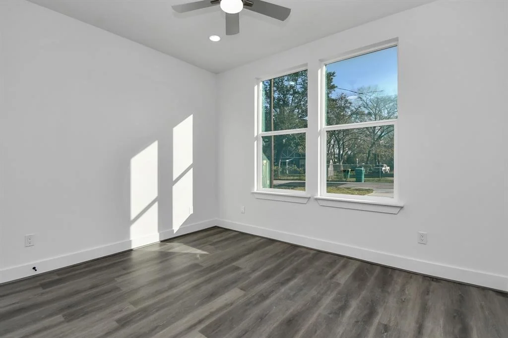 Photo of 604 College Street