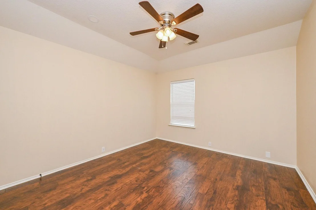Photo of 11011 Glenora Drive