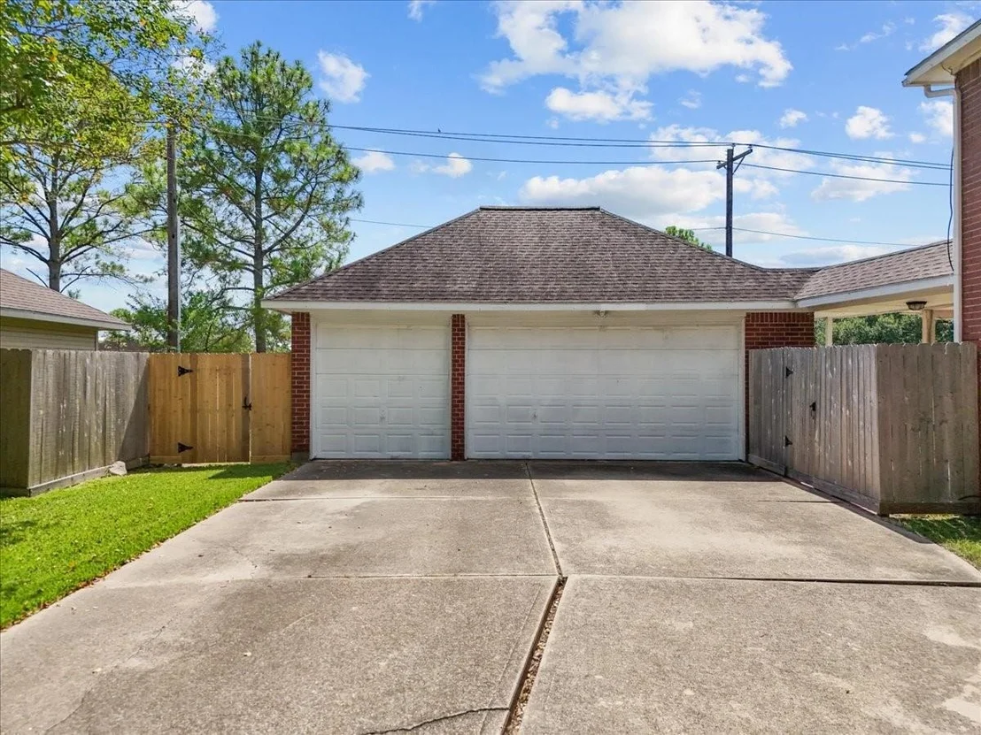 Photo of 1802 Creekside Drive