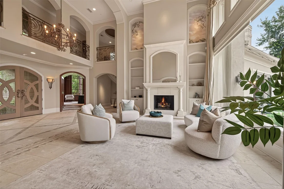 Photo of 835 Echo Lane