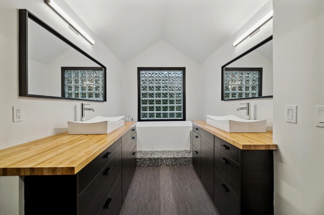 Photo of 11818 Deep Woods Drive