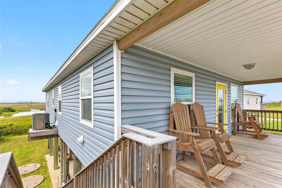 Photo of 757 Bluewater Highway