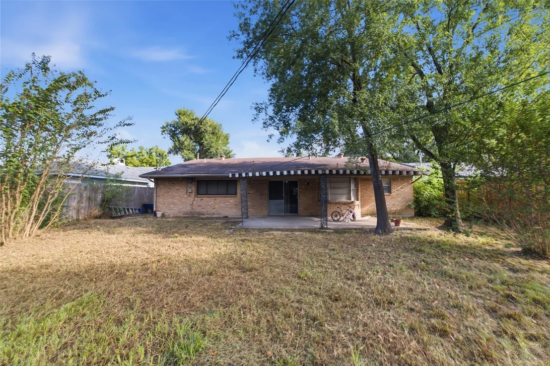Photo of 5915 Black Maple Lane
