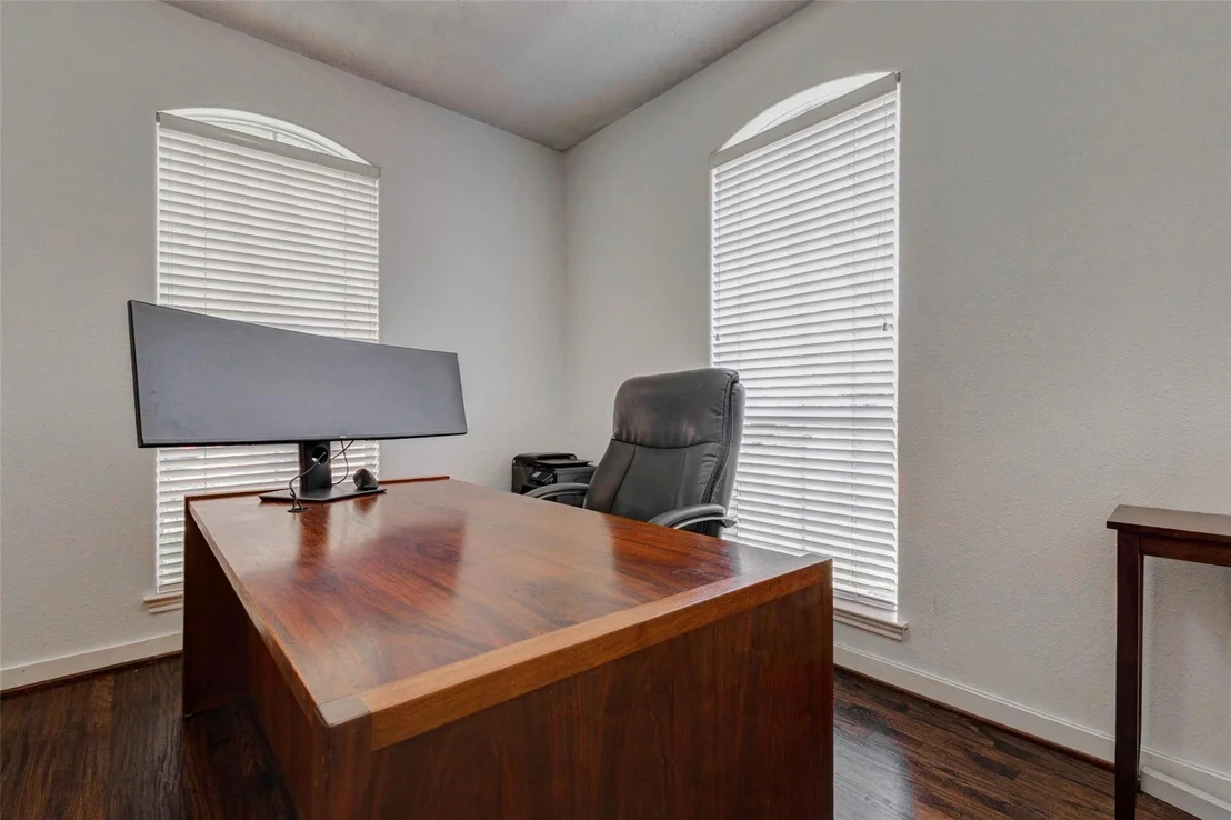 Photo of 1519 Darnley Lane