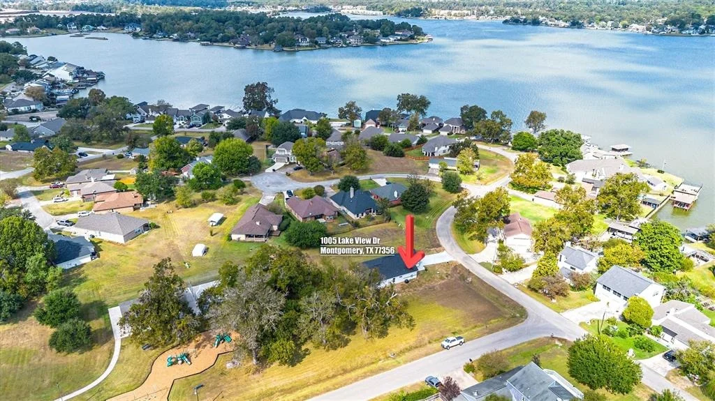 Photo of 1005 Lake View Drive