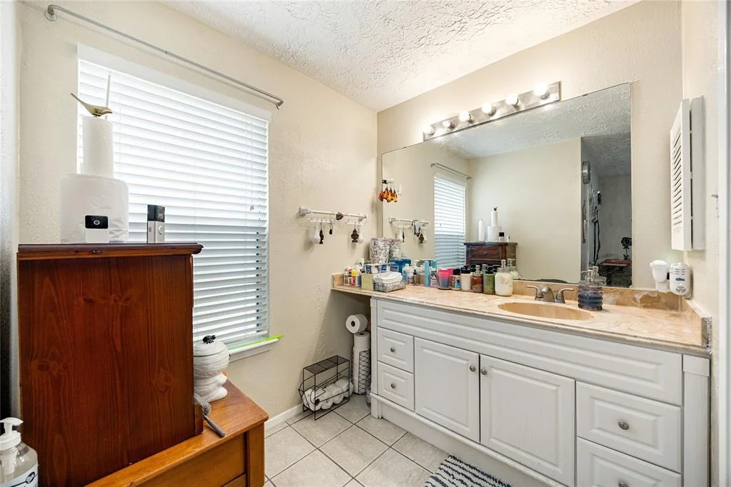 Photo of 16307 Thistleglen Drive