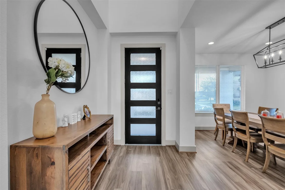 Photo of 28306 Hannahs Harbor Lane