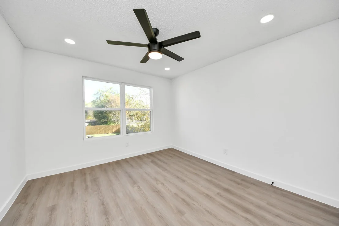 Photo of 2911 Meadowgrass Lane