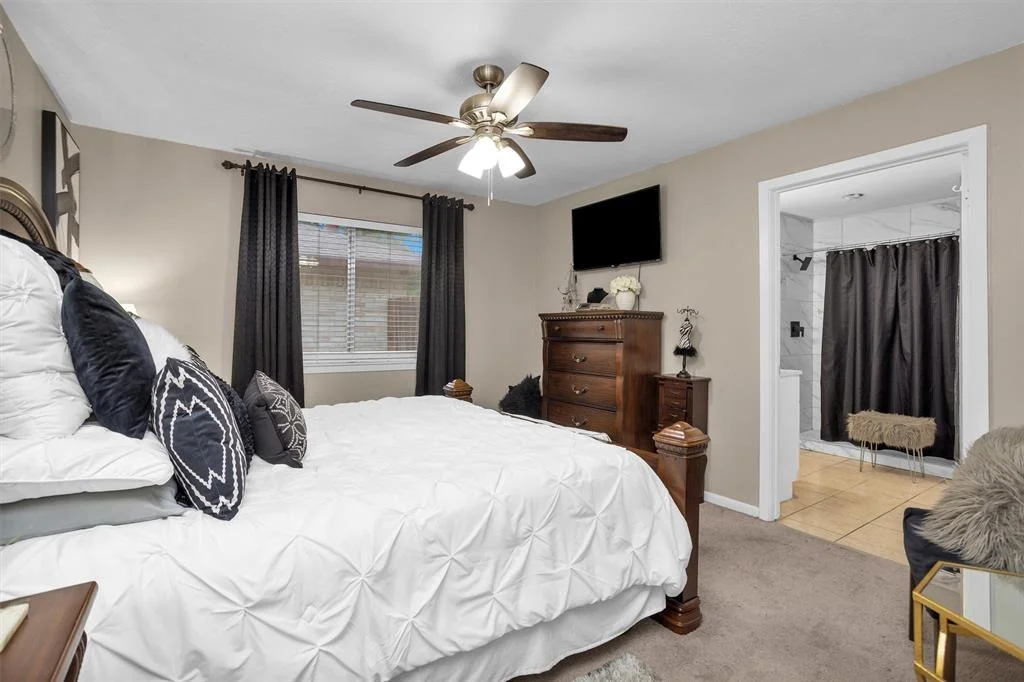 Photo of 23406 Dew Wood Lane