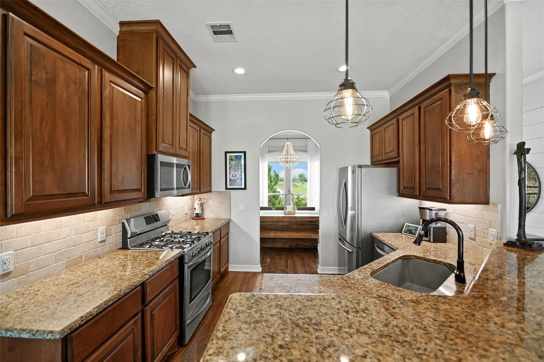 Photo of 5649 Pioneer Trail