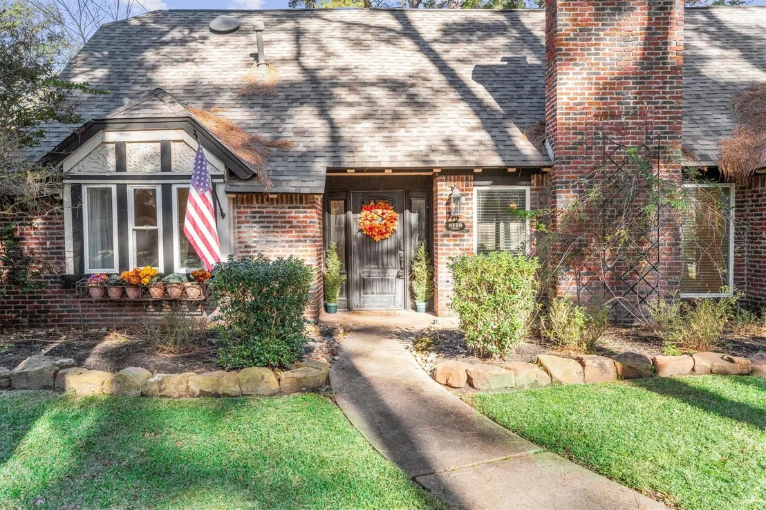 Photo of 8118 Oak Moss Drive