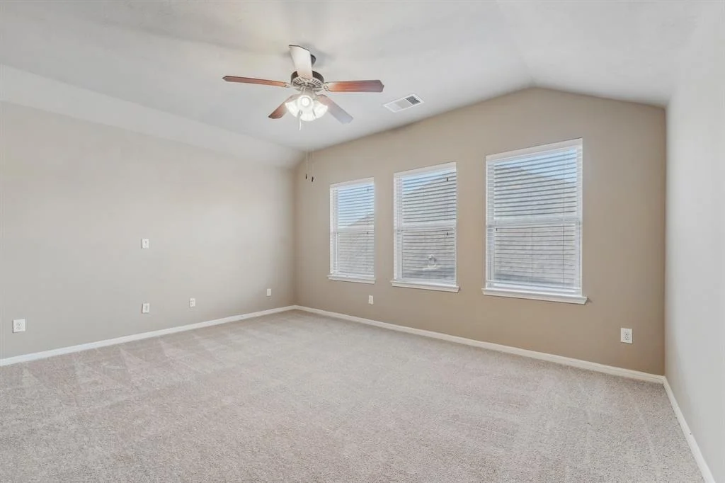 Photo of 2125 Mooncrest Drive