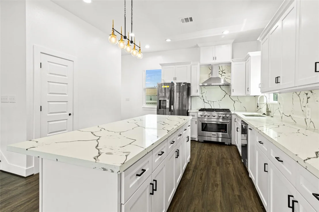 Photo of 2204 Hoskins Drive