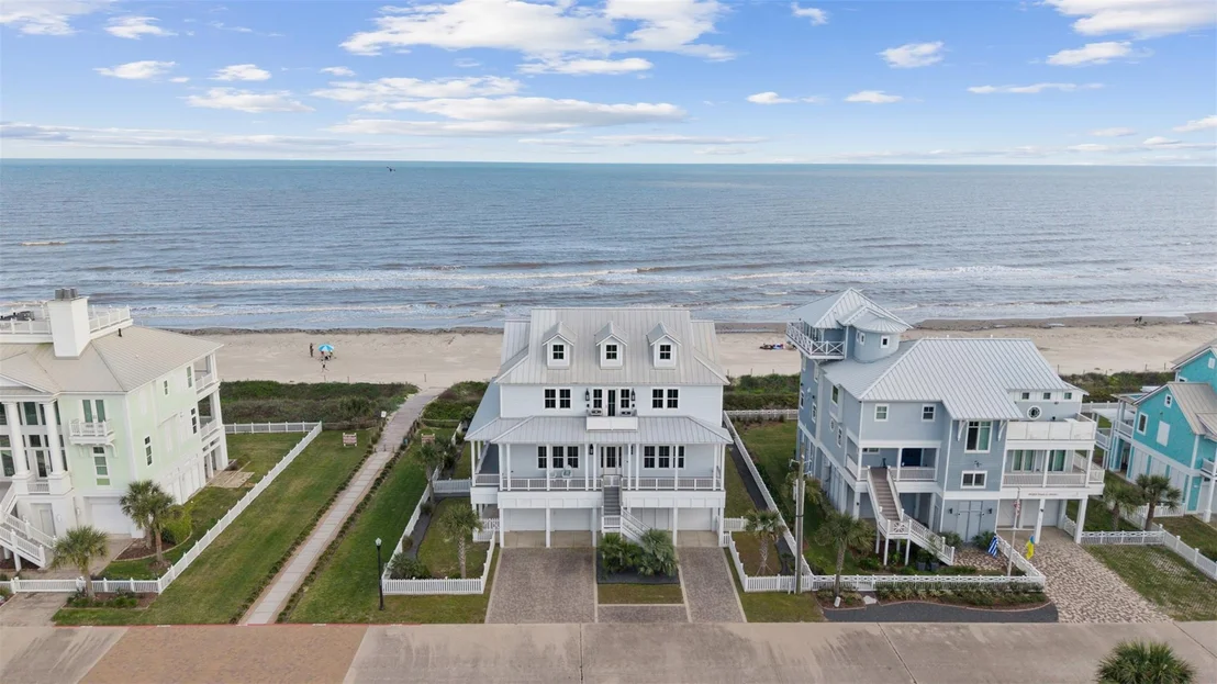 Photo of 11707 Beachside