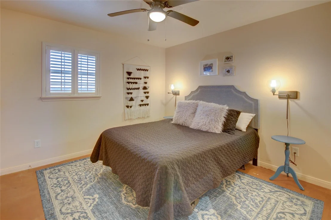 Photo of 5829 County Road 18