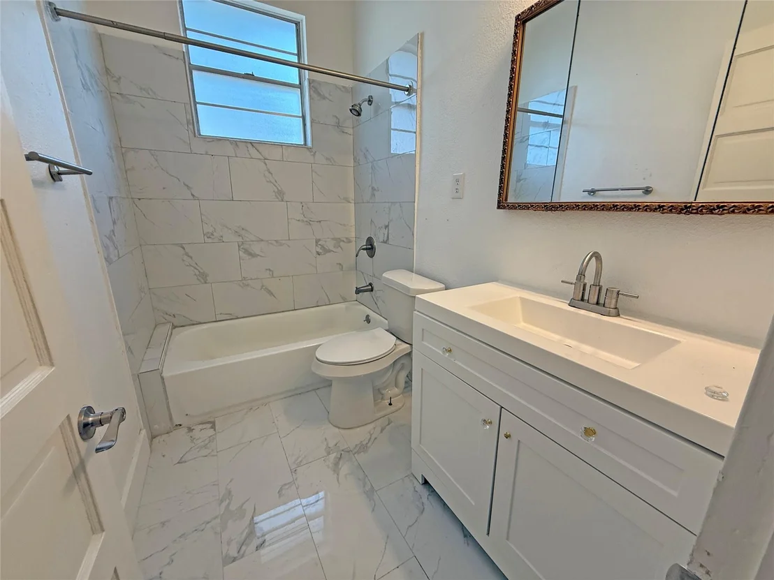 Photo of 1415 Moody Avenue