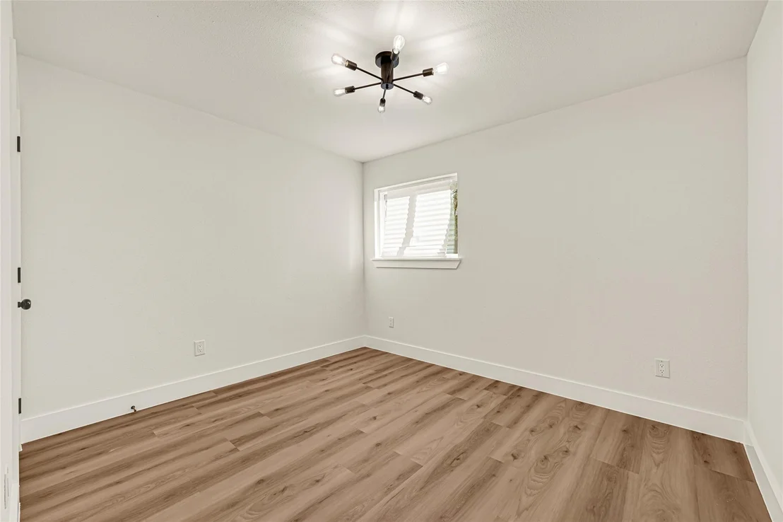 Photo of 5827 Heron Drive