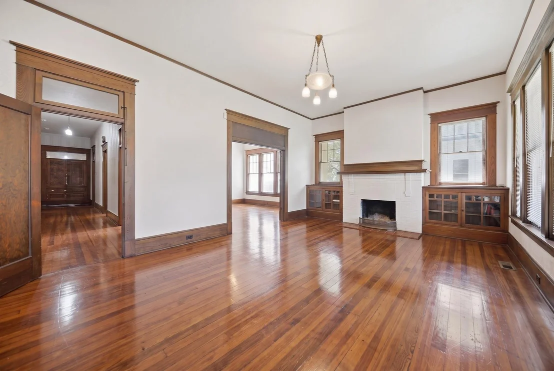 Photo of 405 College Avenue