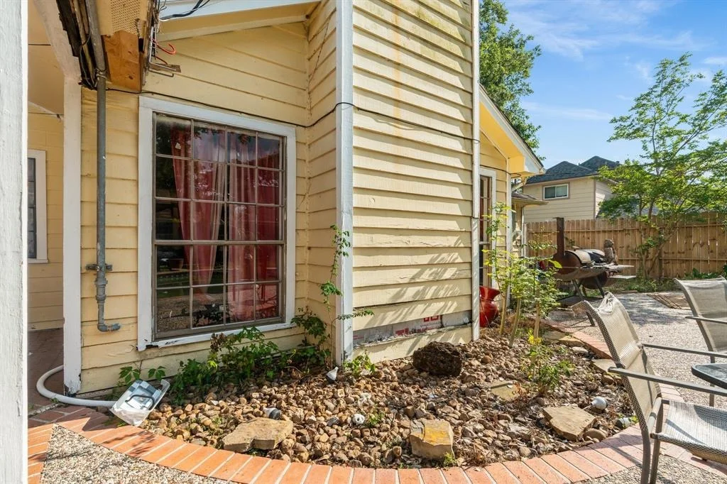 Photo of 323 Laura Lane