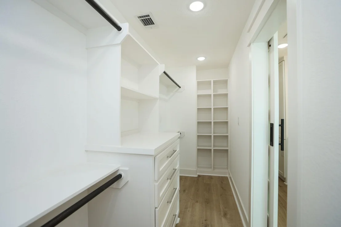 Photo of 848 Lake View Drive