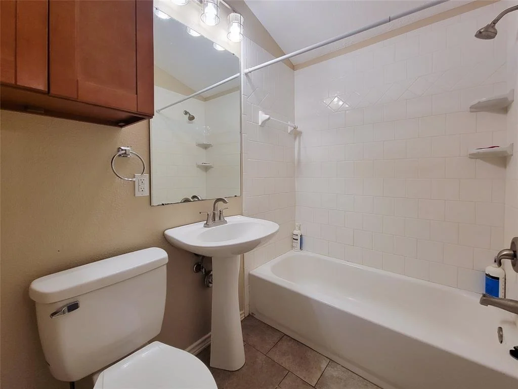 Photo of 20312 Bauer Hockley Road