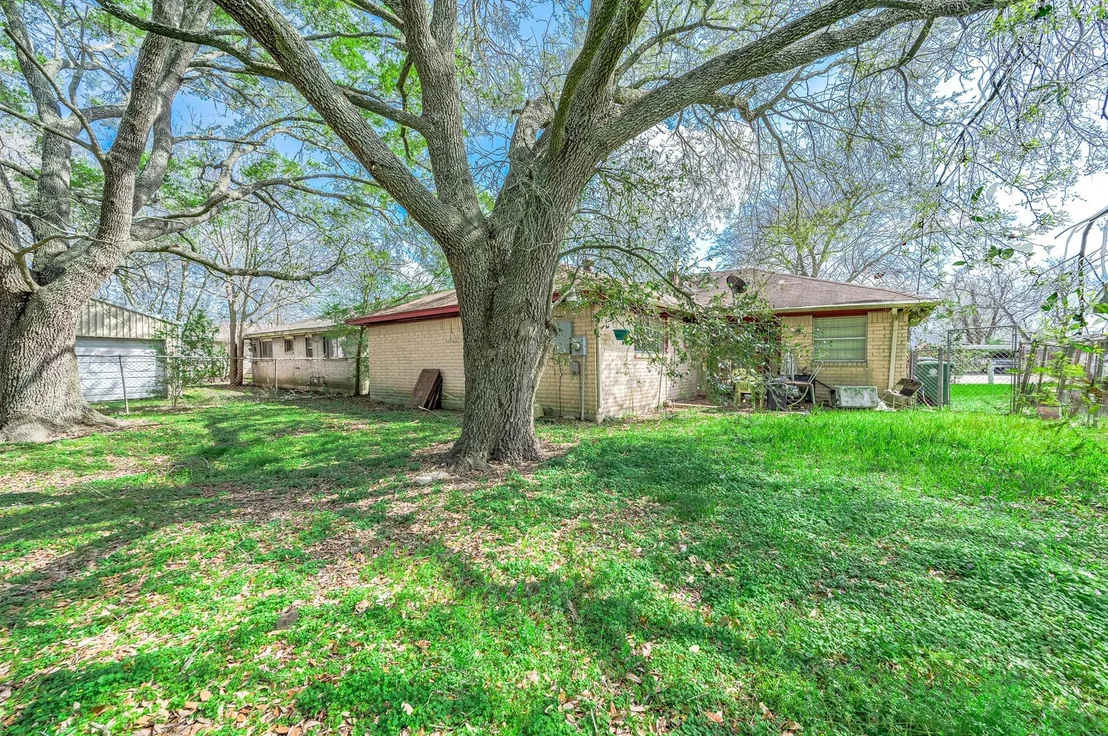 Photo of 5011 Brisbane Drive