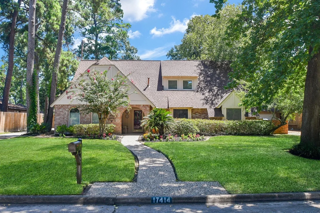 Photo of 17414 Rustic Canyon Trail
